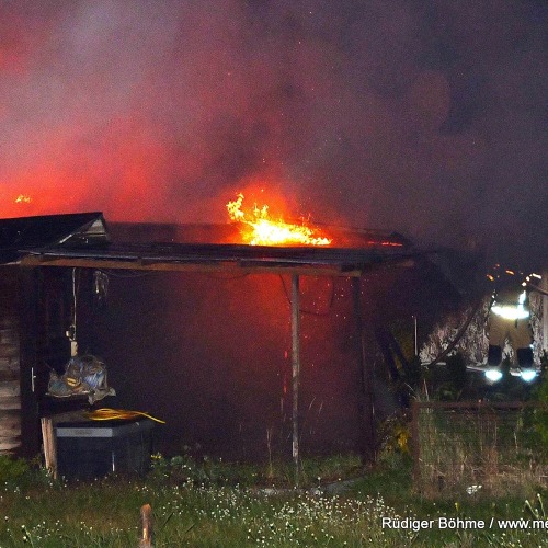 Völlig niedergebrannte Gartenlaube der Sparte Einigkeit